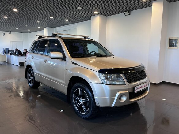 2005 Suzuki Grand Vitara II, бежевый, 550000 рублей