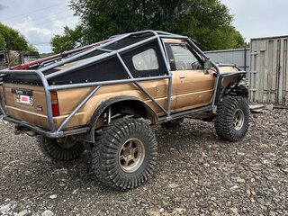 1988 Toyota Hilux Surf I, золотистый, 3000000 рублей, вид 5