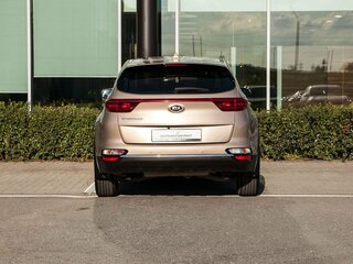 2018 Kia Sportage IV Рестайлинг, коричневый, 1650000 рублей, вид 4
