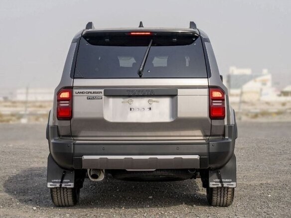 2026 Toyota Land Cruiser Prado 250 Series, серебристый, 9530000 рублей - вид 3