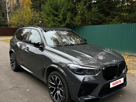 2021 BMW X5 M Competition III (F95), серый, 8500000 рублей, вид 3