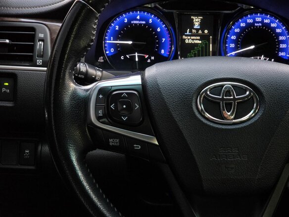 2017 Toyota Camry VII (XV50) Рестайлинг, чёрный, 2099000 рублей - вид 17