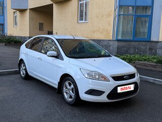 2011 Ford Focus II Рестайлинг, белый, 590000 рублей, вид 1