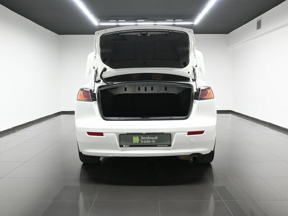 2012 Mitsubishi Lancer X Рестайлинг, белый, 860000 рублей - вид 6