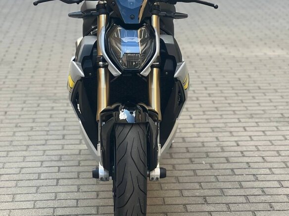 2021 BMW S 1000 R, серебристый, 2300000 рублей - вид 1