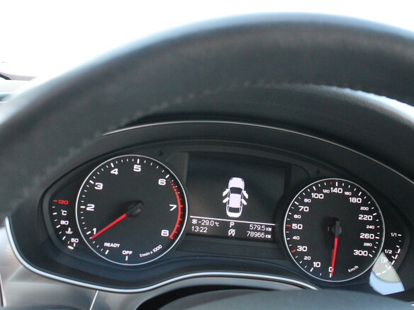 2016 Audi A6 IV (C7) Рестайлинг, чёрный - вид 2