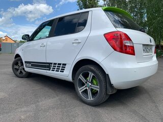 2012 Skoda Fabia II Рестайлинг, белый, 610000 рублей, вид 4