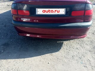 2000 Renault Laguna I, красный, 140000 рублей, вид 3