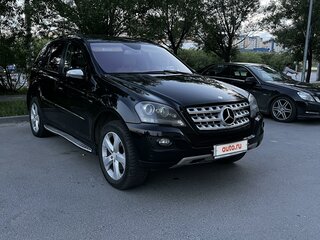 2009 Mercedes-Benz M-Класс 320 II (W164) Рестайлинг, чёрный, 1880000 рублей, вид 5