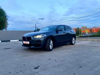 2020 BMW X2 sDrive18i I (F39), серый, 3500000 рублей, вид 1