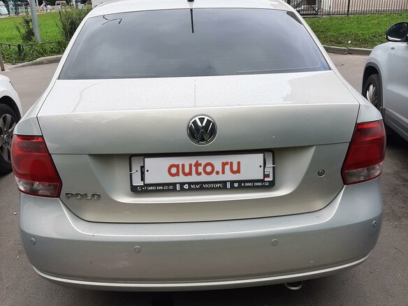 2014 Volkswagen Polo V, серебристый, 770000 рублей - вид 3