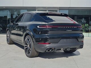 2026 Porsche Cayenne III Рестайлинг, чёрный, 15744926 рублей, вид 3
