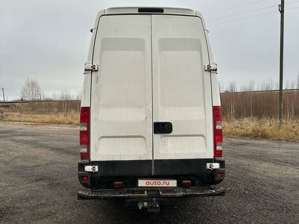 2013 Iveco Daily, белый, 1800000 рублей - вид 4
