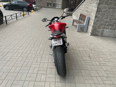 2012 MV Agusta Brutale 675, красный, 700000 рублей, вид 4