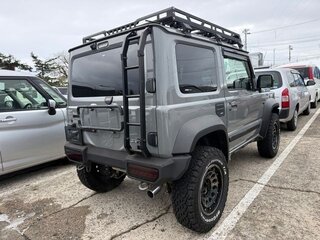 2022 Suzuki Jimny Sierra IV, серый, 1546911 рублей, вид 2