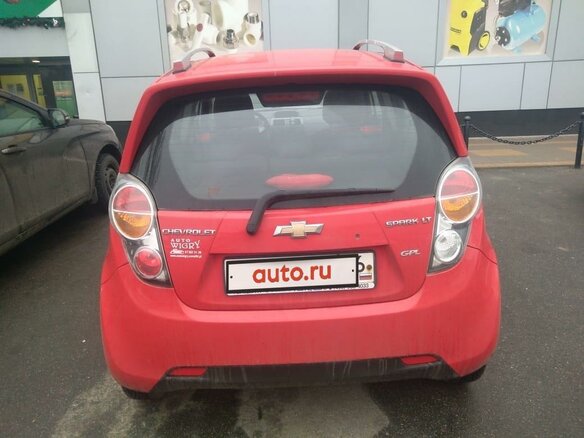 2010 Chevrolet Spark III, красный - вид 3