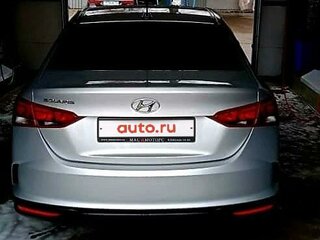 2021 Hyundai Solaris II Рестайлинг, серебристый, 2000000 рублей, вид 3