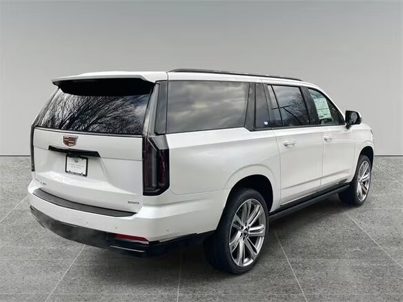2026 Cadillac Escalade ESV V Рестайлинг, белый, 23412956 рублей - вид 3