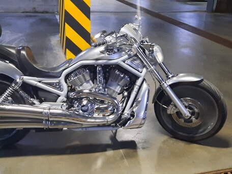 2003 Harley-Davidson V-Rod, серебристый, 900000 рублей, вид 2