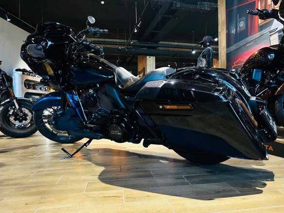 2019 Harley-Davidson CVO Road Glide, чёрный, 2250000 рублей - вид 5