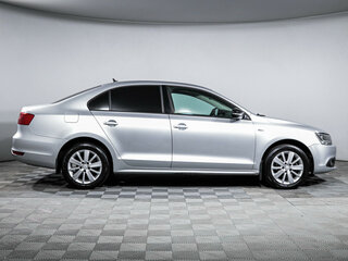 2013 Volkswagen Jetta VI, серебристый, 868418 рублей, вид 4