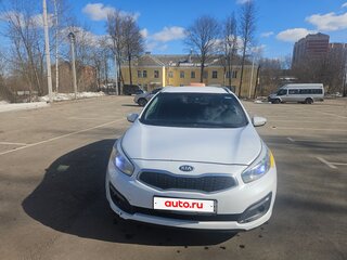 2017 Kia Ceed II Рестайлинг, белый, 820000 рублей, вид 3