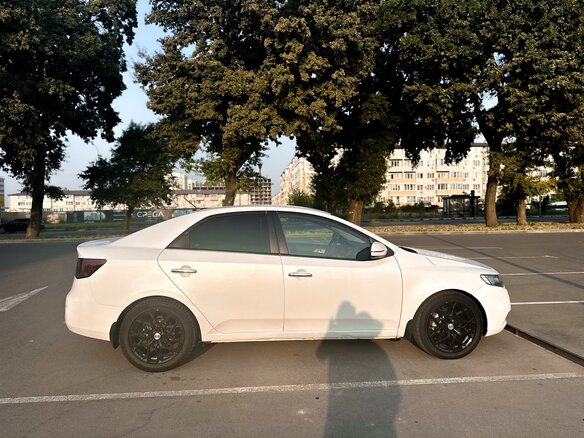 2011 Kia Cerato II, белый, 850000 рублей - вид 5