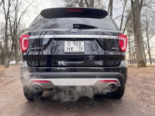 2017 Ford Explorer V Рестайлинг, чёрный, 2150000 рублей, вид 3
