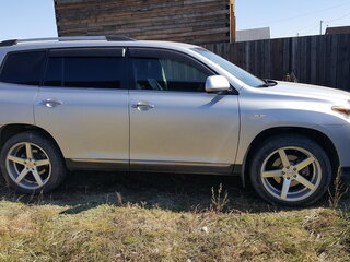 2011 Toyota Highlander II (XU40) Рестайлинг, серебристый, 1700000 рублей, вид 4