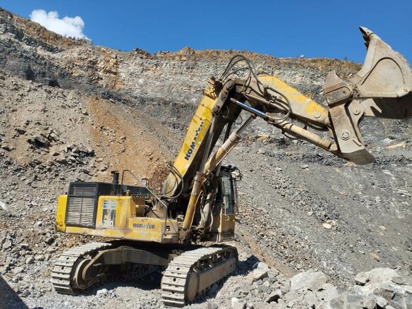 2012 Komatsu PC750-7, оранжевый, 25000000 рублей - вид 2