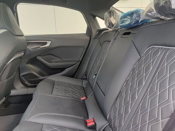 2026 Audi A5 L Sportback III (B10), фиолетовый, 5800000 рублей - вид 13