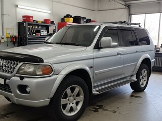 2003 Mitsubishi Pajero Sport I, серебристый, 950000 рублей, вид 1