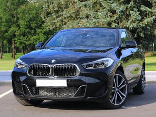 2022 BMW X2 sDrive28i I (F39), чёрный, 3700000 рублей, вид 1