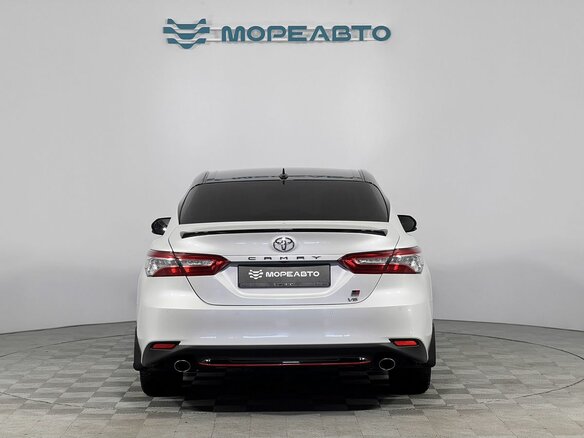 2021 Toyota Camry VIII (XV70) Рестайлинг, белый - вид 5