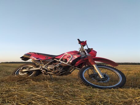 1996 Kawasaki KLR 650, красный, 250000 рублей, вид 2