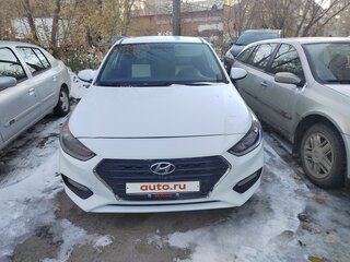 2020 Hyundai Solaris II, белый, 900000 рублей, вид 3