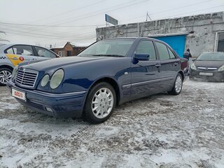 1997 Mercedes-Benz E-Класс 430 II (W210, S210), синий, 1025000 рублей, вид 2
