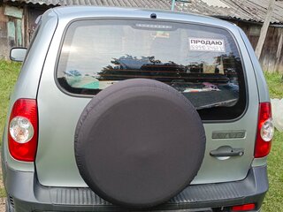 2015 Chevrolet Niva I Рестайлинг, серебристый, 580000 рублей, вид 2