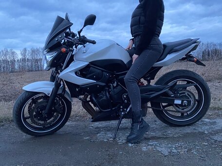 2012 Yamaha XJ6 (FZ6R), белый, 500000 рублей, вид 3