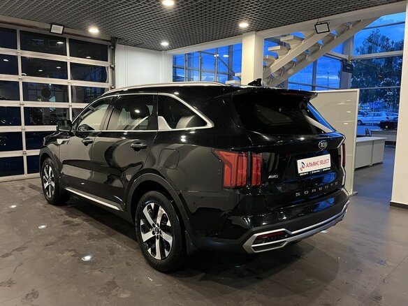 2021 Kia Sorento IV, чёрный - вид 4