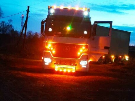 2003 Mercedes-Benz Actros, белый, 2970000 рублей, вид 4