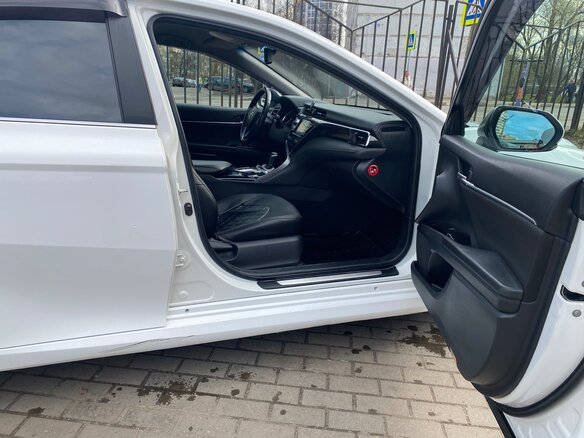 2018 Toyota Camry VIII (XV70), белый, 2250000 рублей - вид 9