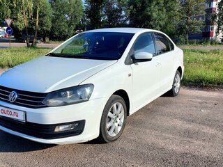 2015 Volkswagen Polo V Рестайлинг, белый, 920000 рублей, вид 3