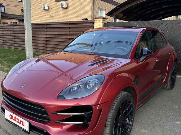 2015 Porsche Macan Turbo I, пурпурный, 2470000 рублей