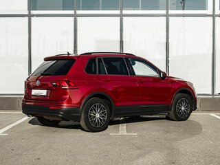 2019 Volkswagen Tiguan II, красный, 1950000 рублей, вид 2