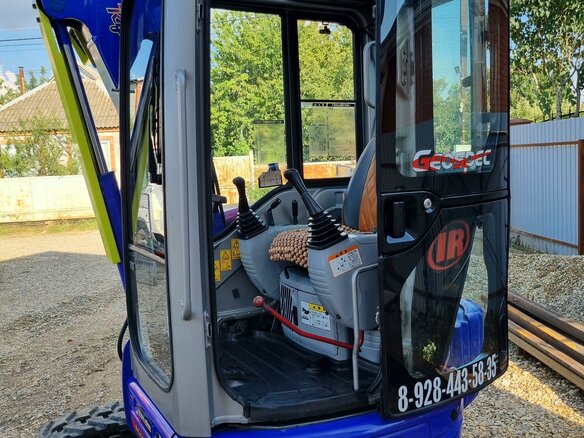 2016 Komatsu PC38, синий, 2700000 рублей - вид 12