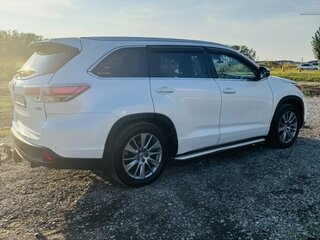 2014 Toyota Highlander III (XU50), белый, 3100000 рублей, вид 2