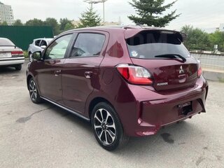 2020 Mitsubishi Mirage VI Рестайлинг 2, красный, 920000 рублей, вид 3