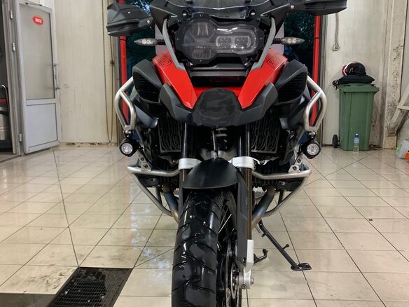 2016 BMW R 1200 GS, пурпурный - вид 2