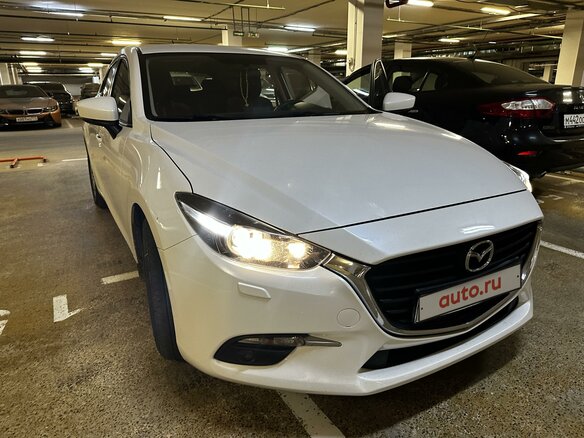 2018 Mazda 3 III (BM) Рестайлинг, белый - вид 2
